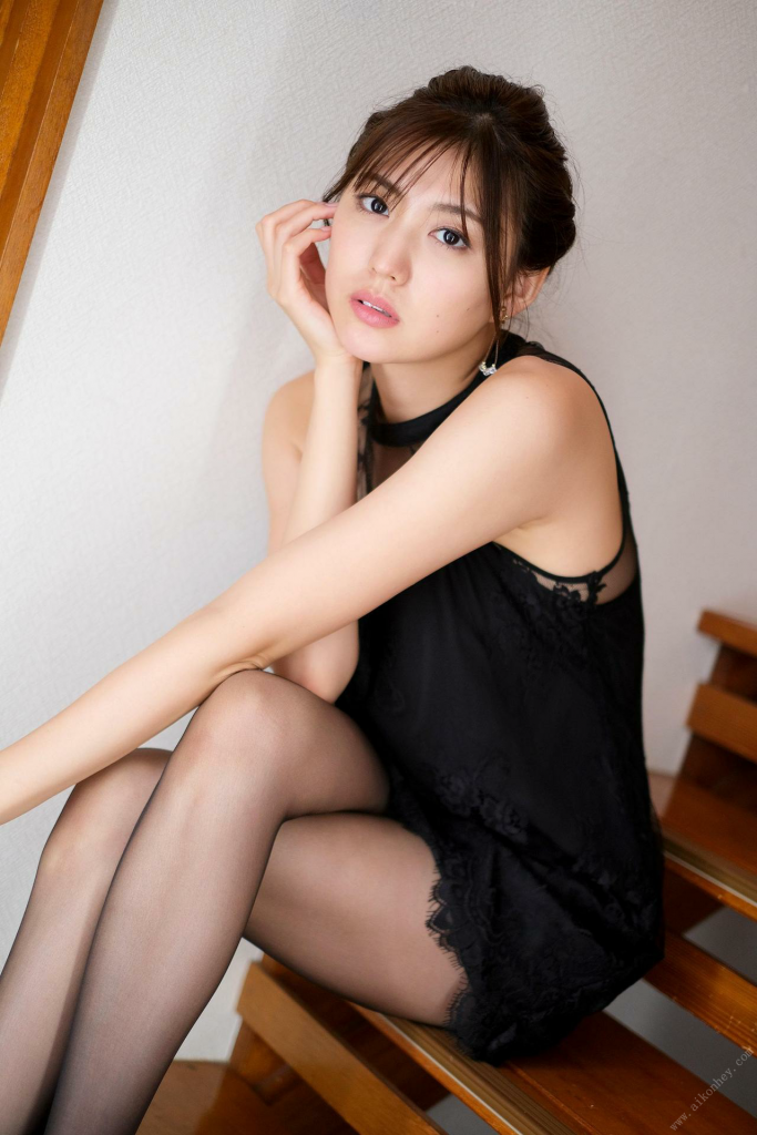 图片[4]-[Photobook] Nami Iwasaki 岩﨑名美 – #Beautiful legs #美脚 THE BODY!! 【143P 226MB】-石川澪写真网